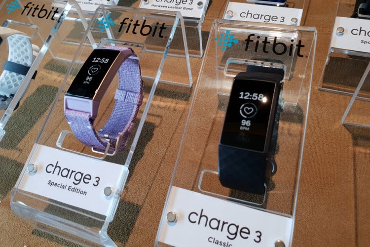 Fitbit Charge 3 diklaim memiliki daya tahan hingga 7 hatri.