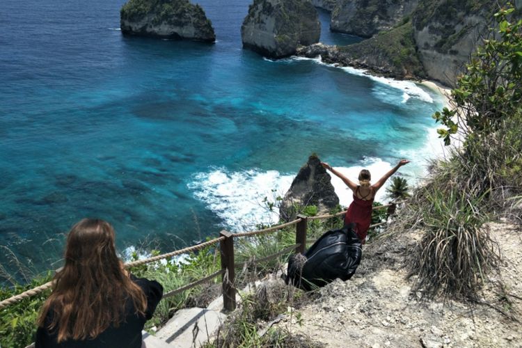 Diamond Beach yang terletak di Pulau Nusa Penida, Bali. Foto diambil pada Minggu (11/11/2018).