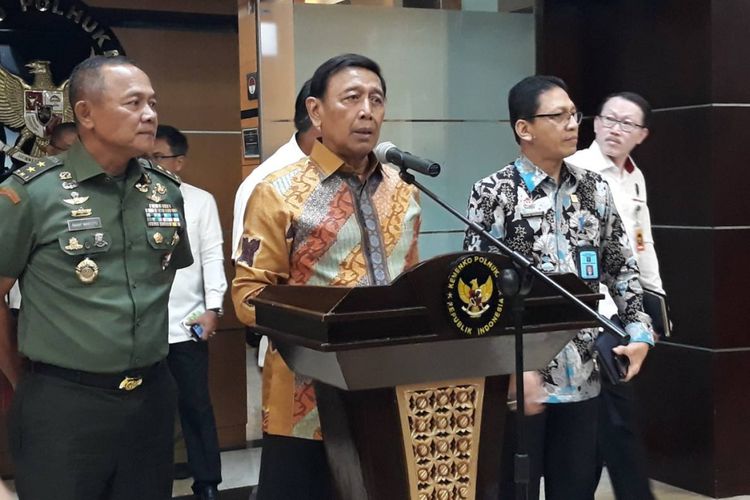 Menko Polhukam Wiranto di kantor Kemenko Polhukam, Jakarta Pusat