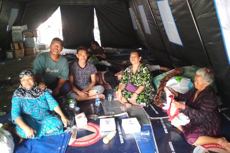 Pengungsi Kebakaran Kemayoran di Tenda Pengungsian