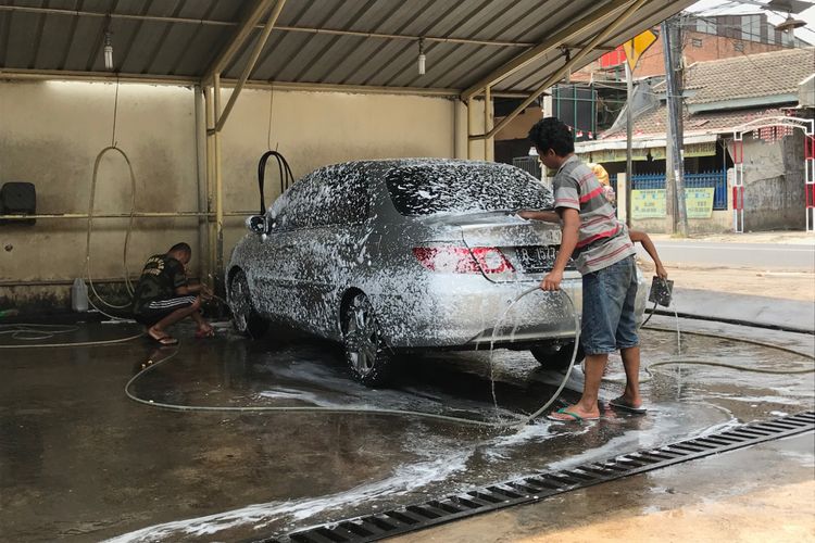 Tempat Cuci Mobil di daerah Penggilingan Cakung, Jakarta Timur