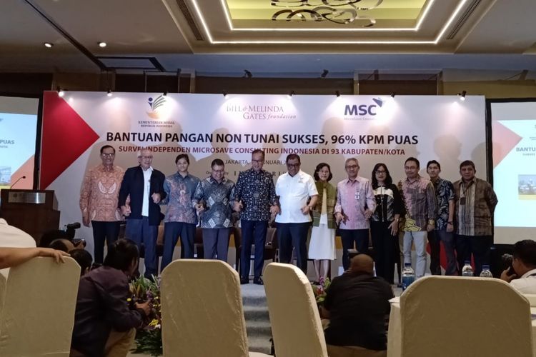 Menteri Sosial Agus Gumiwang Kartasasmita bersama jajaran terkait membuka workshop pemaparan survei terhadap program BPNT di Jakarta, Senin (28/1/2019).