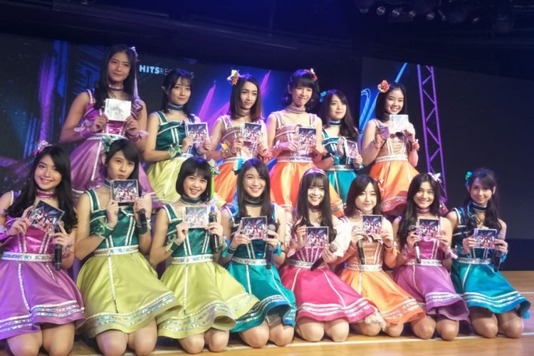 JKT48 dalam jumpa pers Single ke-20 JKT48 High Tension di JKT48 Teater di FX Sudirman, Jakarta Pusat, Rabu (30/1/2019).