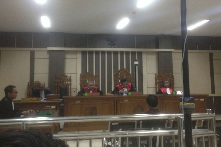 Bupati Purbalingga nonaktif Tasdi disidang di Pengadilan Tipikor Semarang, Rabu (6/2/2019).