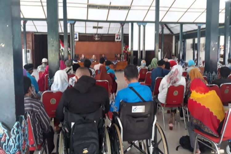 Sosialisasi Pemilu Kepada Penyandang Disabilitas, di Bangsal Sewokoprojo, Wonosari, Gunungkidul, Yogyakarta Kamis (7/2/2019).