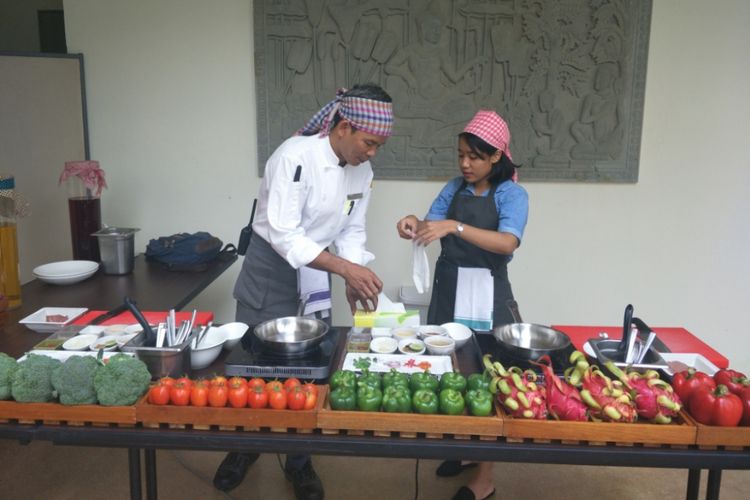 Kompas.com saat mengikuti kelas memasak lok lak di Marriott Siem Reap Resort, Kamboja.