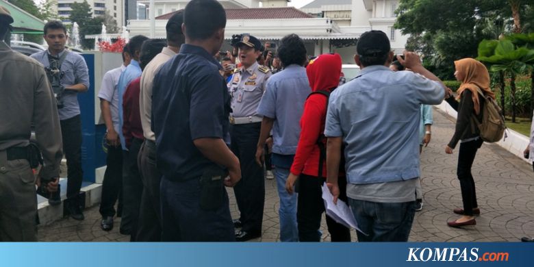 Kadishub DKI Tak Berani Turuti Permintaan Sopir Angkot Tanah Abang
