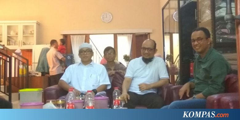 Anies Menjenguk Novel Baswedan di Kediamannya