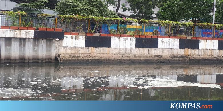 Kali Sentiong Tercemar, DKI Harap Ada Regulasi soal Penggunaan Detergen