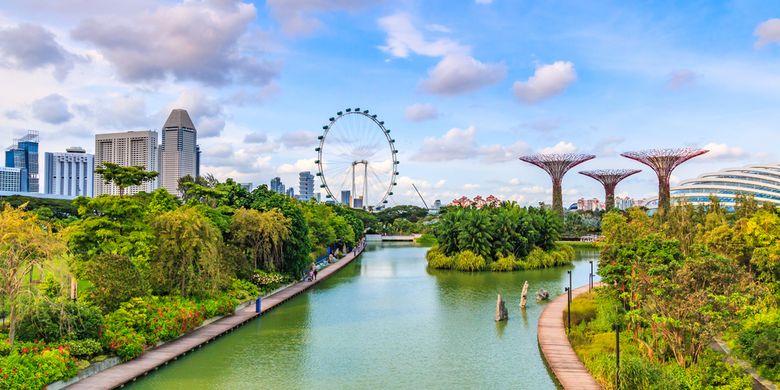 Supertrees di Garden by The Bays, Singapura.