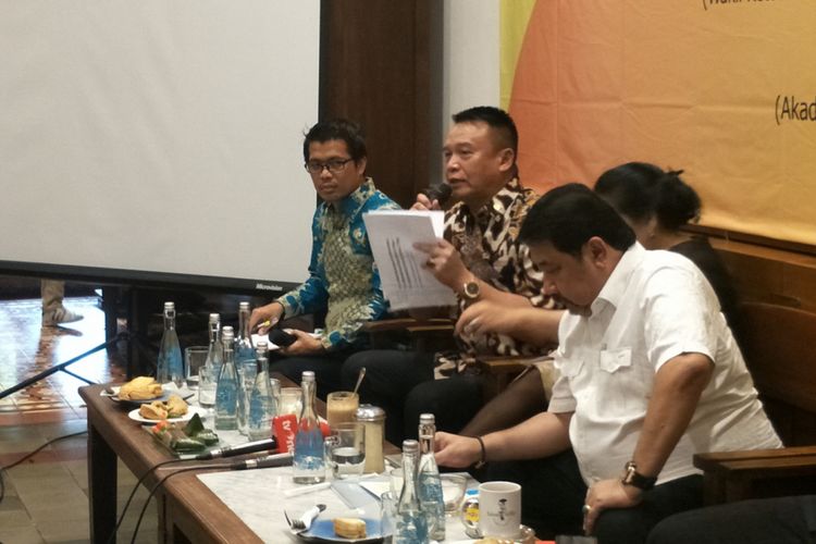 Wakil Ketua Komisi I DPR RI TB Hasanuddin dalam diskusi publik Setara Institute bertajuk Pergantian Panglima dan Akselerasi Reformasi TNI, di kawasan Cikini, Jakarta Pusat, Kamis (23/11/2017).
