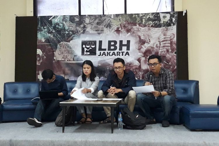 Koalisi Masyarakat Sipil untuk Selamatkan MK di Kantor LBH Jakarta, Selasa (5/2/2018).