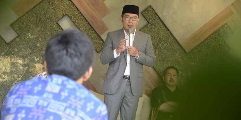 Gubernur Jawa Barat Ridwan Kamil saat hadir dalam kegiatan Forum Pimpinan Redaksi di Nara Park, Kota Bandung, Jumat (12/4/2019).