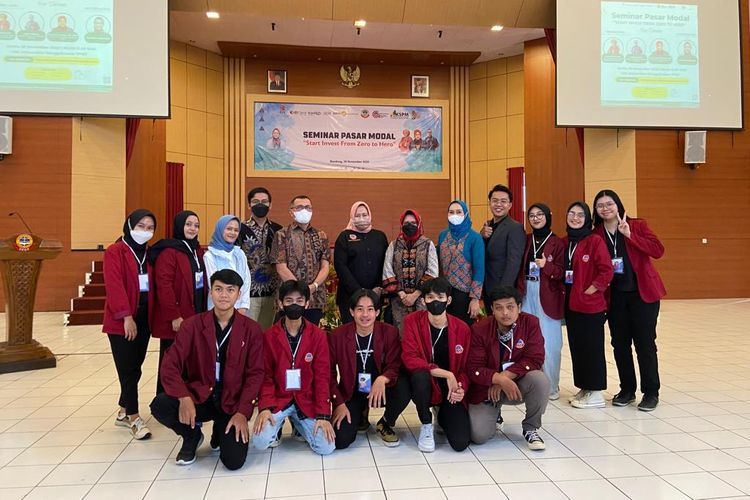 Mahasiswa saat mengikuti Seminar Pasar Modal di Bandung, beberapa waktu lalu. 