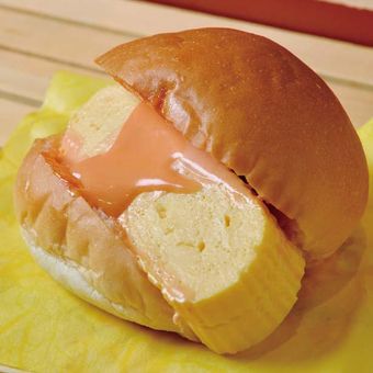 Burger khas ini berisi dashimaki tamago 