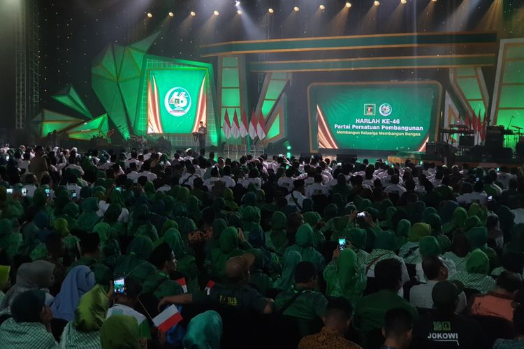 Presiden Joko Widodo menghadiri peringatan hari lahir Partai Persatuan Pembangunan (PPP) ke-46. Acara digelar di Allianz Ecopark, Ancol, Jakarta Utara, Kamis (28/2/2019) siang. 