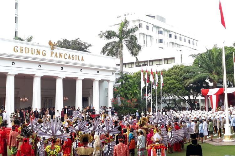 Suasana upacara peringatan Hari Lahir Pancasila 1 Juni 2019 di pelataran Gedung Pancasila, Kompleks Kementerian Luar Negeri, Jakarta Pusat.