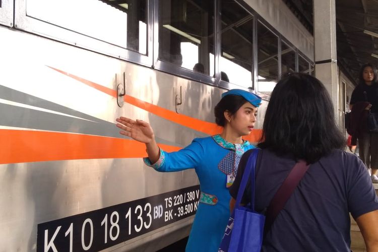 PT Kereta Api Indonesia (KAI) mencatat 370 titik rawan yang berpotensi mengganggu perjalanan kereta api selama angkutan lebaran. 