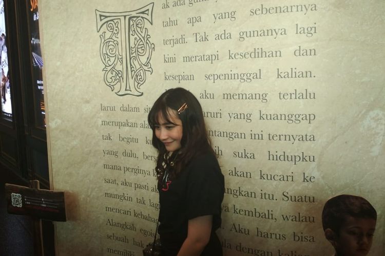 Prilly Latuconsina dalam jumpa pers di Grand Indonesia, Jakarta Pusat, Senin (2/9/2019).