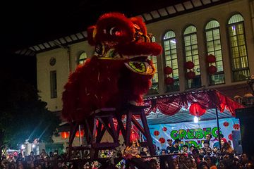 Pementasan Barongsai di Pasar Gede Solo, Senin (28/01/2019).