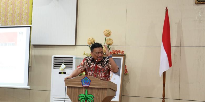 Gubernur Sulawesi Utara Olly Dondokambey mengajak seluruh Kepala Kepala Perangkat Daerah (PD) Provinsi Sulut lebih fokus pada kinerja dalam menjalankan seluruh program prioritas Pemprov Sulut.