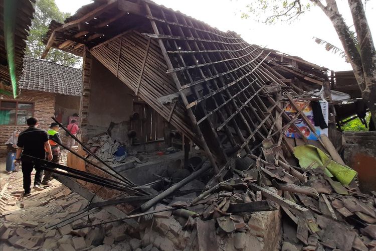 Sejumlah rumah di Kecamatan Mandalawangi, Kabupaten Pandeglang rusak akibat gempa Banten yang terjadi Jumat (2/8/2019)