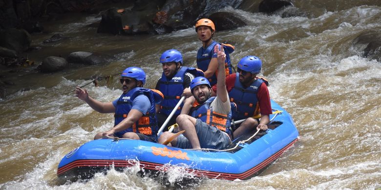 Delapan influencer asal Arab Saudi menjelajahi berbagai destinasi wisata di Bandung dan Bali selama 9 hari, yakni mulai dari 13-21 Juni 2019 dalam program Familiarization Trip (Famtrip) yang bekerjasama dengan Visit Indonesia Tourism Officer (VITO) Arab Saudi. 