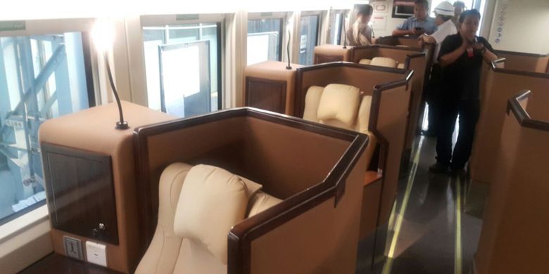 Kereta sleeper pesanan PT KAI buatan PT INKA yang akan dioperasionalkan saat mudik Lebaran 2018.
