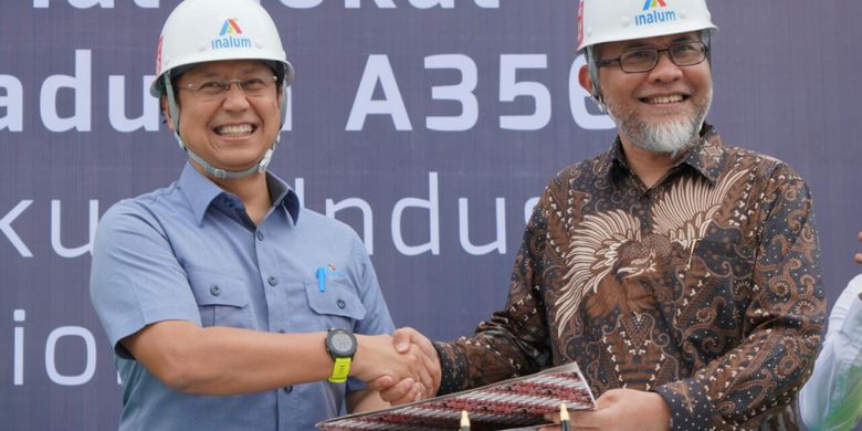 PT Indonesia Asahan Aluminium (Persero) atau Inalum dan PT Toyota Motor Manufacturing Indonesia (TMMIN) menandatangani nota kesepahaman penggunaan aluminium foundry alloy untuk industri otomotif Indonesia, Kamis (14/02/2019)