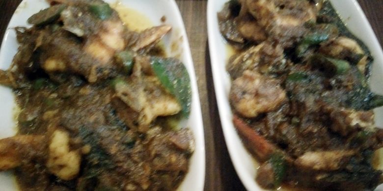Sajian menu berbuka puasa dengan ikan pepes di Balkon Cafe, Kecamatan Banda Sakti, Kota Lhokseumawe, Aceh, Sabtu (18/5/2019).