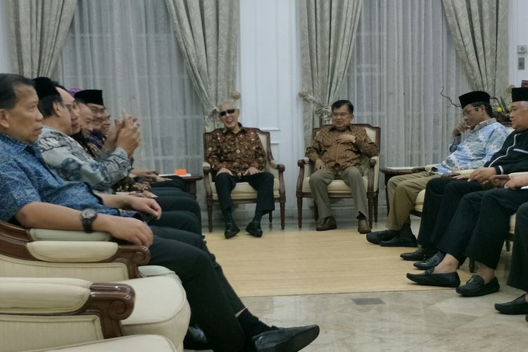 Wakil Presiden Jusuf Kalla bertemu tokoh masyarakat