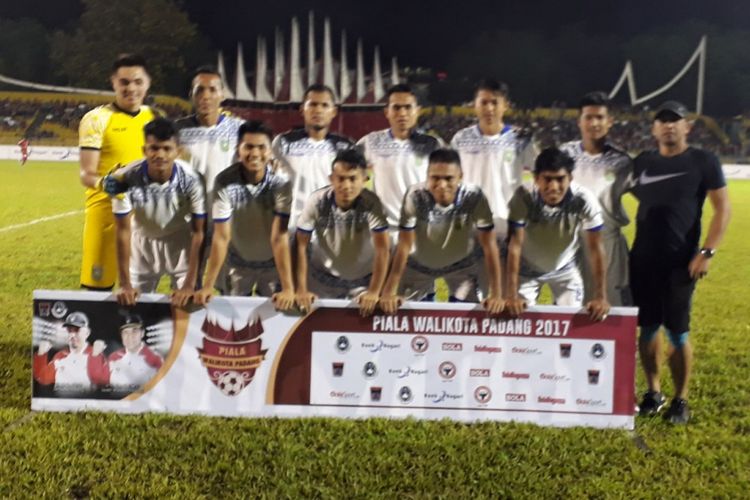 Skuad PSPS Riau menjelang final Piala Wali Kota Padang melawan Semen Padang di Stadion H Agus Salim, Minggu (10/12/2017).