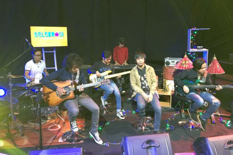 Band  DMASIV tampil di program Selebrasi (Selebritas Beraksi) yang digelar di Menara Kompas, Palmerah Selatan, Jakarta Pusat, Selasa (22/5/2018).