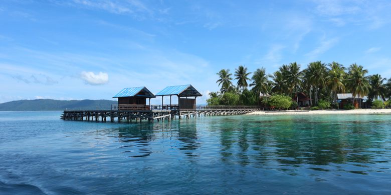 Pulau Arborek di Kabupaten Raja Ampat, Papua Barat.