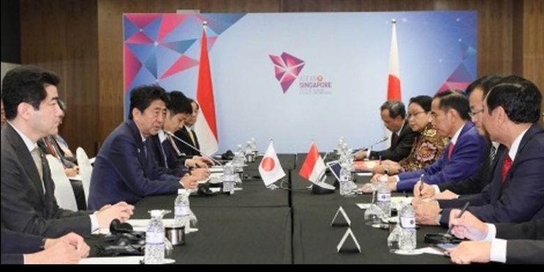 Pertemuan Bilateral Jepang-Indonesia di sela-sela KTT ASEAN (15/12/2018)

