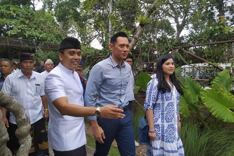Agus Harimurti Yudhoyono atau AHY saat tiba di Denpasar, Bali, pada Jumat (15/3/2019). 