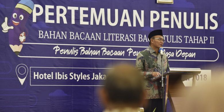 Kementerian Pendidikan dan Kebudayaan (Kemendikbud) memberikan penghargaan kepada 129 penulis, Jumat (19/10/2018), di Jakarta.