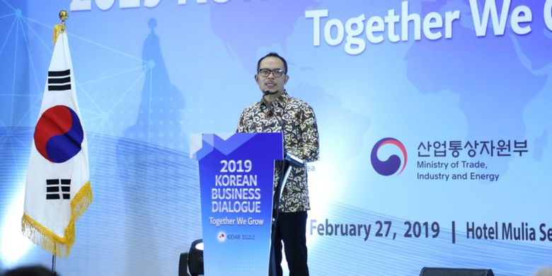 Menteri Ketenagakerjaan (Menaker) M Hanif Dhakiri saat menjadi narasumber dalam 2019 Korean Business Dialogue di Ballroom Hotel Mulia Jakarta, Rabu (27/2/2019).
