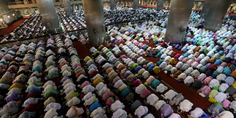 Studi Terbaru Ungkap Manfaat Sujud bagi Punggung dan Sendi 