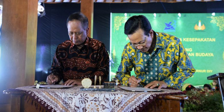 Menristekdikti Mohamad Nasir meresmikan Gedung Akademi Komunitas Negeri Seni dan Budaya Yogyakarta pada Sabtu (2/2/2019) di Kabupaten Bantul, Yogyakarta.