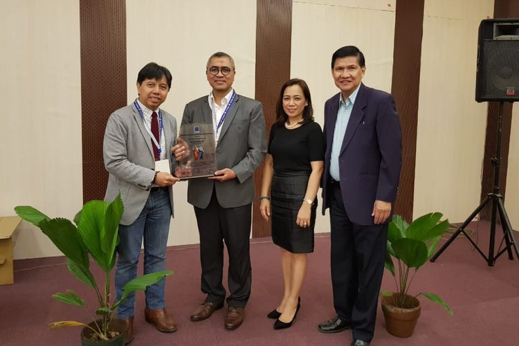 Dekan Fakultas Ilmu Administrasi Universitas Indonesia (FIA UI) Prof. Eko Prasojo terpilih sebagai President Asian Group of Public Administration (AGPA) 2019-2022 di Filipina (26/11/2018).