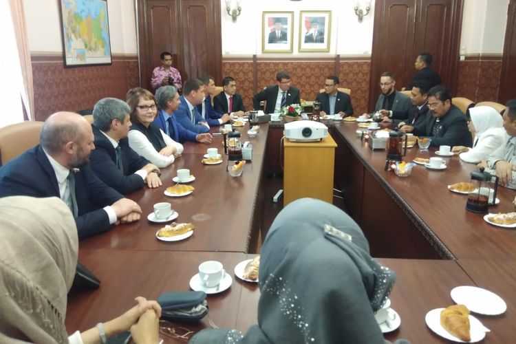 Rombongan Komisi V DPR RI melakukan kunjungan kerja selama sepekan di Kota Moscow, Rusia pada pertengah Bulan Mei 2019 lalu.