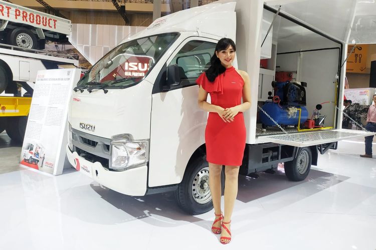 Usher Isuzu GIIAS 2019