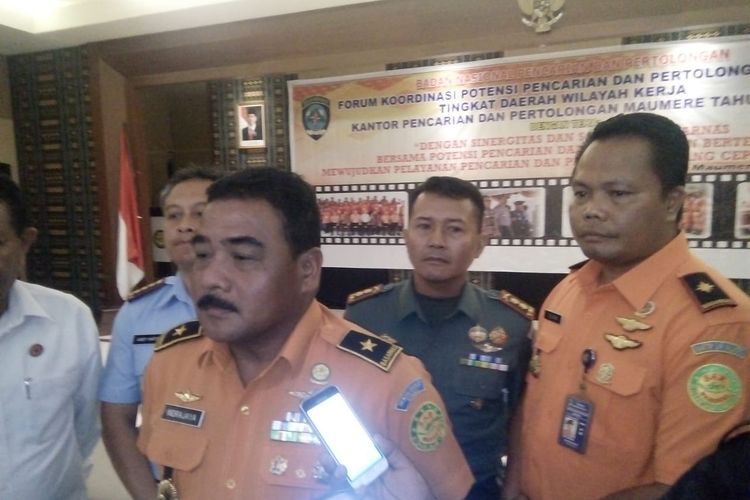 Direktur Bina Potensi Basarnas, Marsekal Pertama TNI, F Indrajaya saat menggelar konferensi pers di Hotel Capa Maumere, Rabu (13/3/2019). 