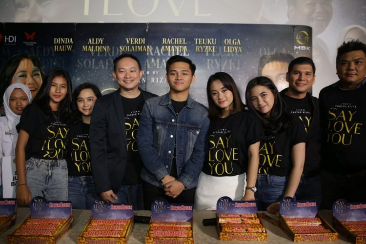 Para pemain film dan kru menghadiri peluncuran trailer dan poster film Say, I Love You (Say ILY) di XXI Plaza Senayan, Jakarta Pusat, Rabu (19/12/2018).