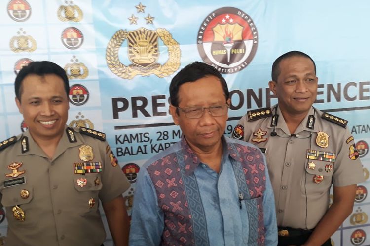 Mantan Ketua Mahkamah Konstitusi (MK), Mahfud MD, di Balai Kartini, Jakarta Selatan, Kamis (28/3/2019). 