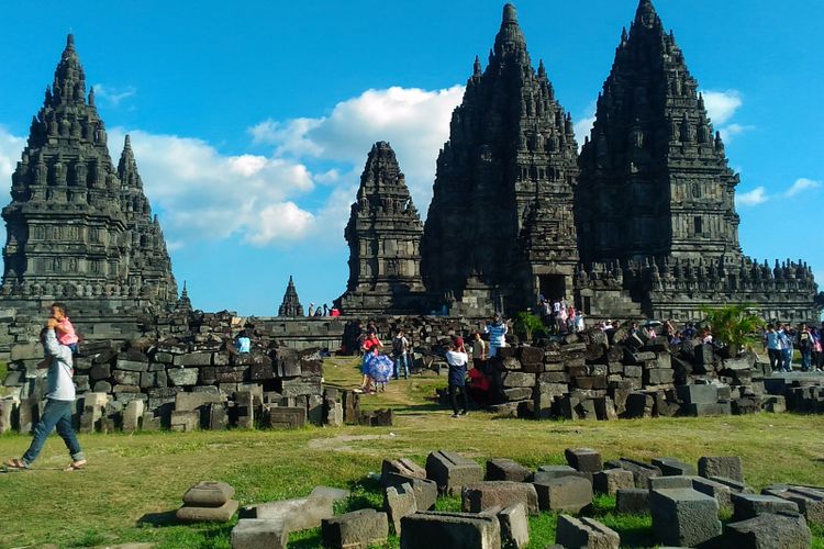 Candi induk di komplek Candi Prambanan, Kabupaten Sleman, Rabu (28/6/2017)