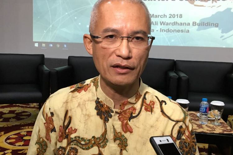 Direktur Utama PT Pos Indonesia Gilarsi Wahyu Setijono