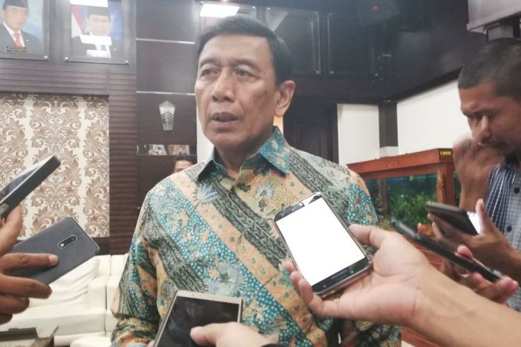 Menteri Koordinator Bidang Politik Hukum dan Keamanan Wiranto di Kemenko Polhukam, Jakarta, Selasa (27/3/2018).  