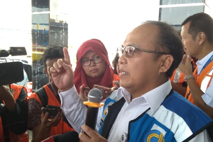 Direktur Operasi II Jasa Marga Subakti Syukur saat ditemui awak media di Kantor Cabang Jasa Marga Jakarta-Cikampek, Rabu (11/04/2018).